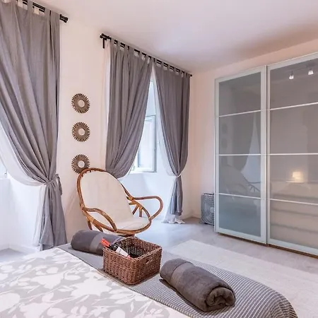 Modern Rustic In Graca Lisbon