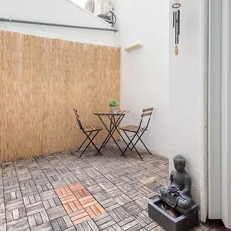Modern Rustic In Graca Apartment Lisbon